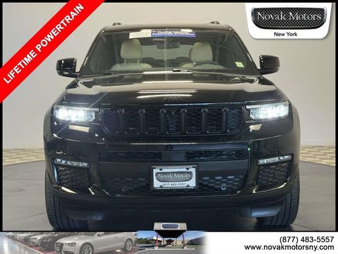 Used 2023 Jeep Grand Cherokee L Limited w/ Luxury Tech Group II AWD/4WD image 2
