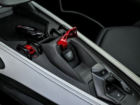 Used 2024 Lamborghini Revuelto image 44