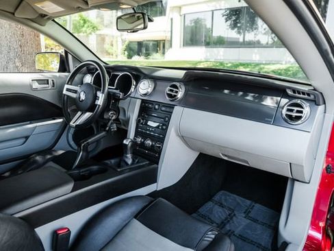 Used 2007 Ford Mustang GT Premium image 18