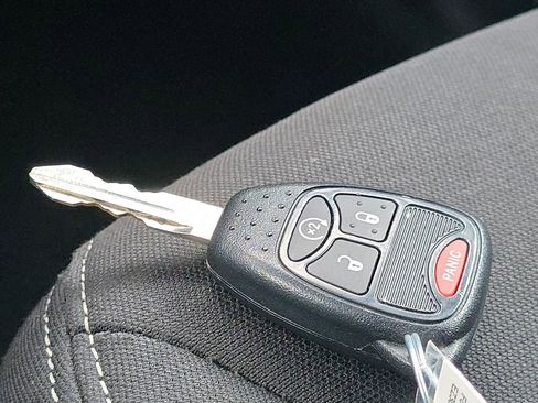 Used 2017 Jeep Wrangler Unlimited Sahara w/ Connectivity Group image 29