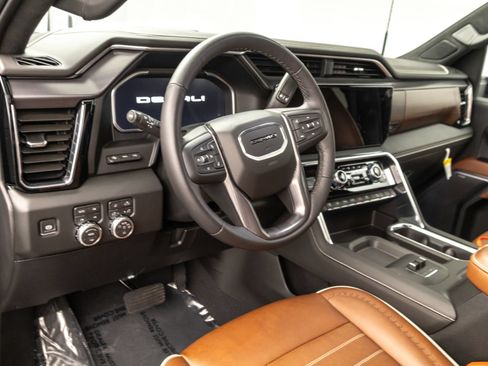 Used 2026 GMC Sierra 2500 Denali Ultimate AWD/4WD image 5