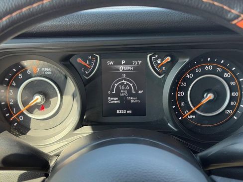 Used 2025 Jeep Gladiator Sport AWD/4WD image 24