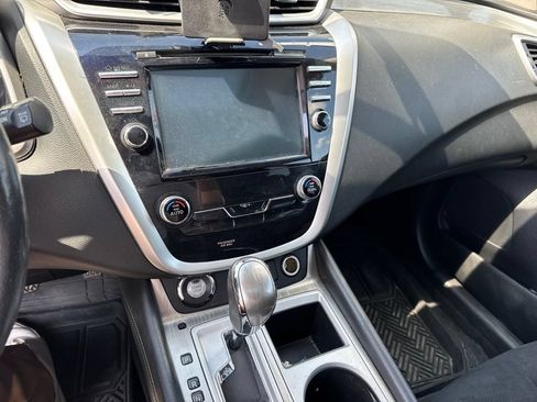 Used 2018 Nissan Murano SV AWD/4WD image 14