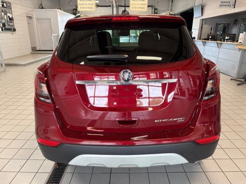 Used 2022 Buick Encore Preferred w/ Safety Package AWD/4WD image 4