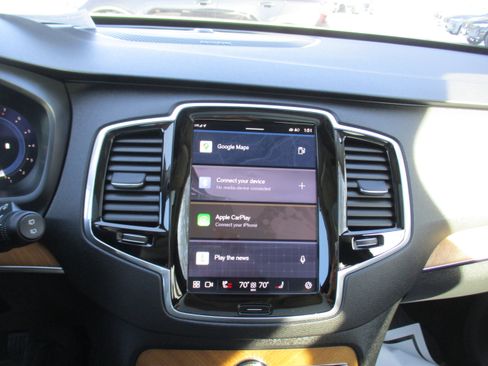 Certified 2023 Volvo XC90 B6 Plus w/ Protection Package Premier image 17