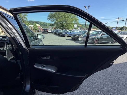 Used 2014 Toyota Camry SE w/ Moonroof Package FWD image 35
