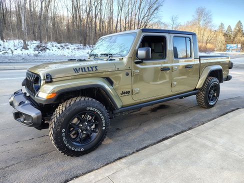 New 2026 Jeep Gladiator Sport image 4