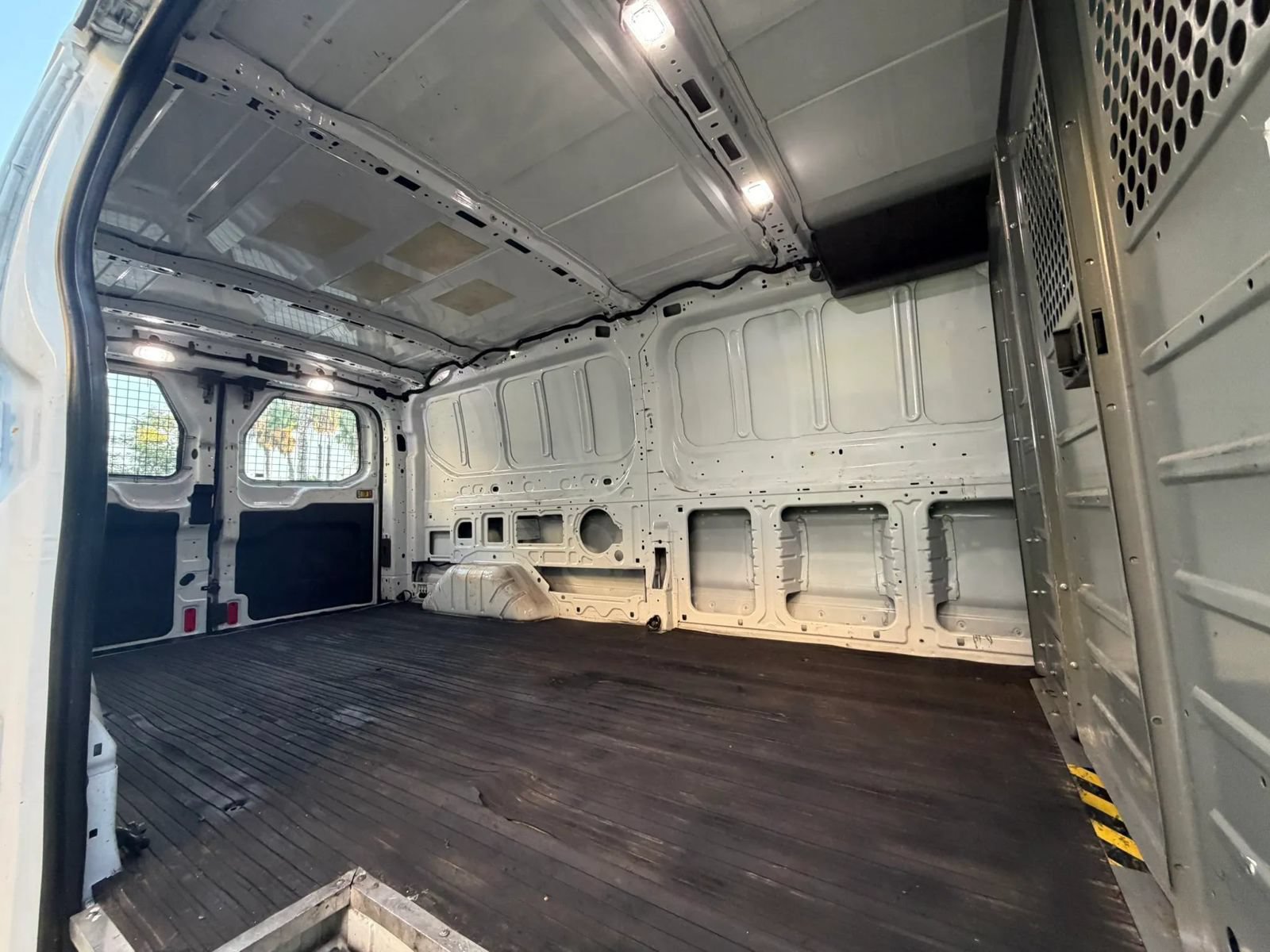Used 2020 Ford Transit 250 Low Roof RWD image 13