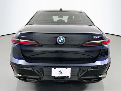 Used 2024 BMW 760i xDrive w/ Executive Package AWD/4WD image 6