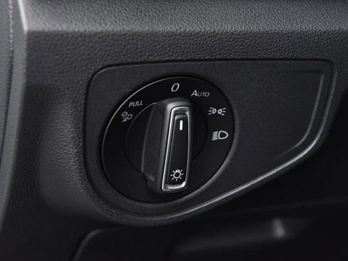 Certified 2022 Volkswagen Atlas SEL Premium AWD/4WD image 11