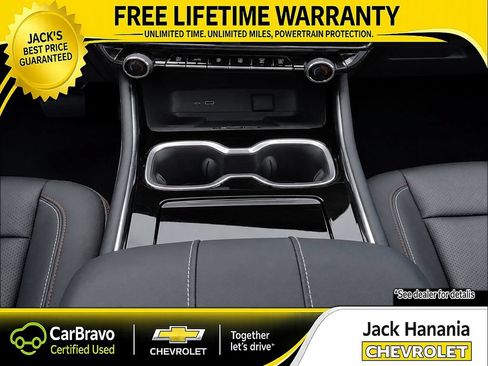 Used 2025 Chevrolet Traverse RS FWD image 14