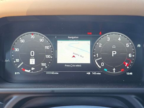 New 2026 Land Rover Defender 130 X-Dynamic SE AWD/4WD image 25