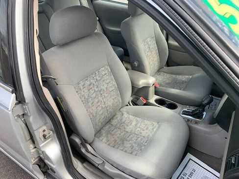 Used 2003 Saturn L-Series LW300 w/ Convenience Pkg image 20