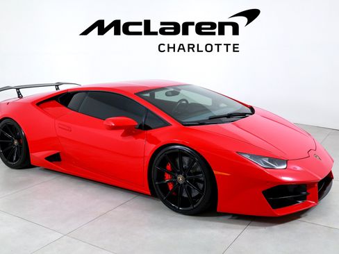 Used 2016 Lamborghini Huracan LP 580-2 RWD image 2