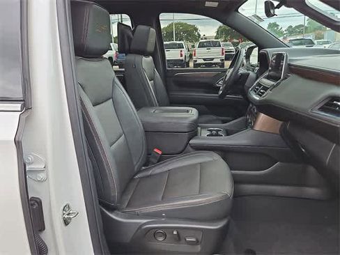 Certified 2024 Chevrolet Suburban High Country w/ Advanced Technology Package image 34