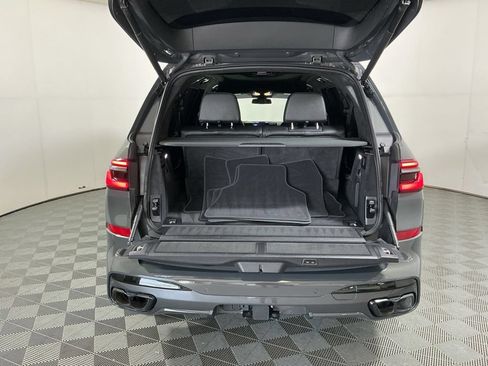 Certified 2025 BMW X7 M60i AWD/4WD image 31