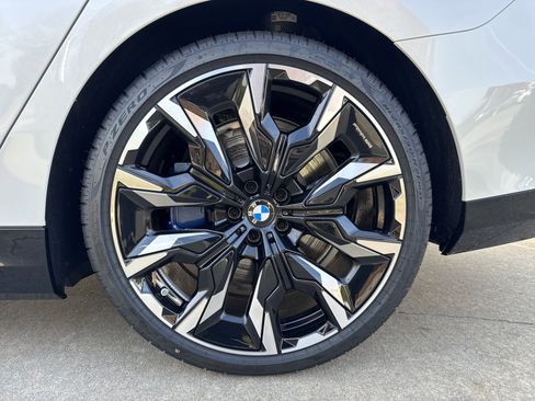 New 2026 BMW 550e xDrive w/ Executive Package AWD/4WD image 27