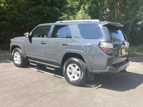 Certified 2024 Toyota 4Runner SR5 Premium w/ Moonroof Package AWD/4WD image 9