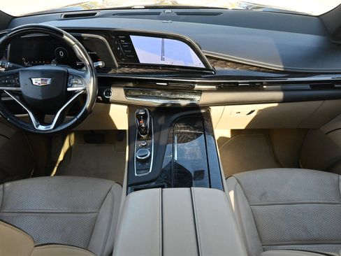 Used 2023 Cadillac Escalade Premium Luxury image 7