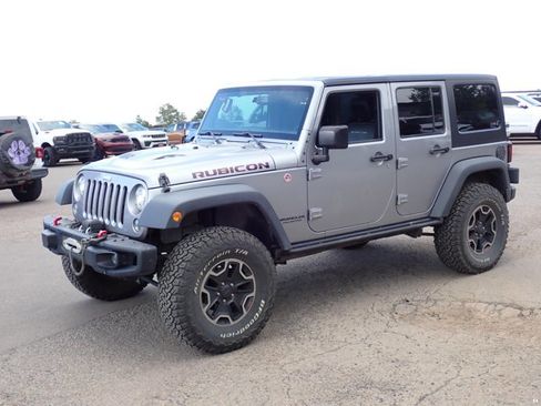 Used 2017 Jeep Wrangler Unlimited Rubicon AWD/4WD image 6