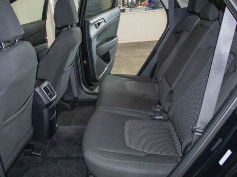 Used 2025 Kia Sportage LX image 13