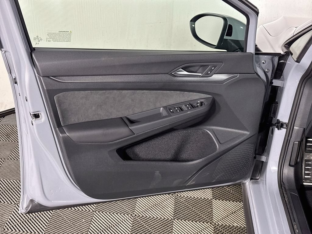 New 2026 Volkswagen GTI SE FWD image 10