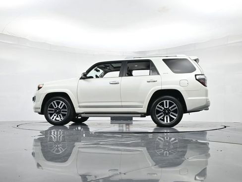 Used 2016 Toyota 4Runner SR5 image 36