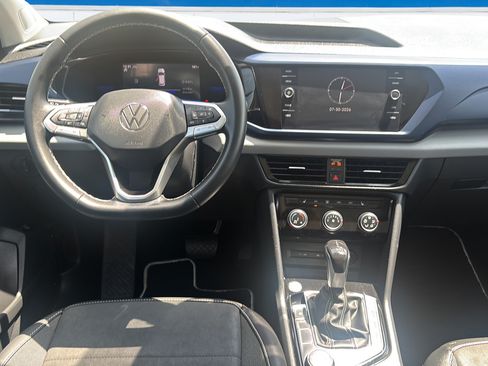 Used 2023 Volkswagen Taos SE w/ Panoramic Sunroof Package AWD/4WD image 19