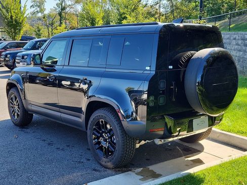 Used 2026 Land Rover Defender 110 S AWD/4WD image 12