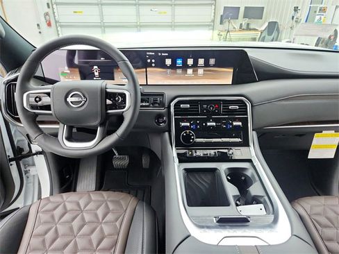 New 2026 Nissan Armada Platinum Reserve image 24