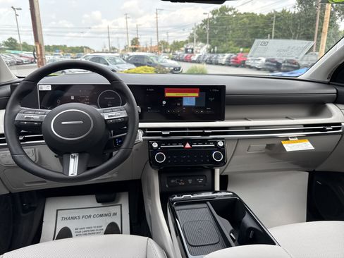 New 2026 Hyundai Tucson Limited AWD/4WD image 14