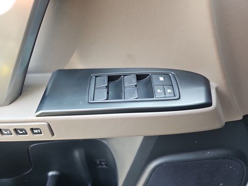 Used 2023 Lexus GX 460 Premium w/ Accessory Package AWD/4WD image 24