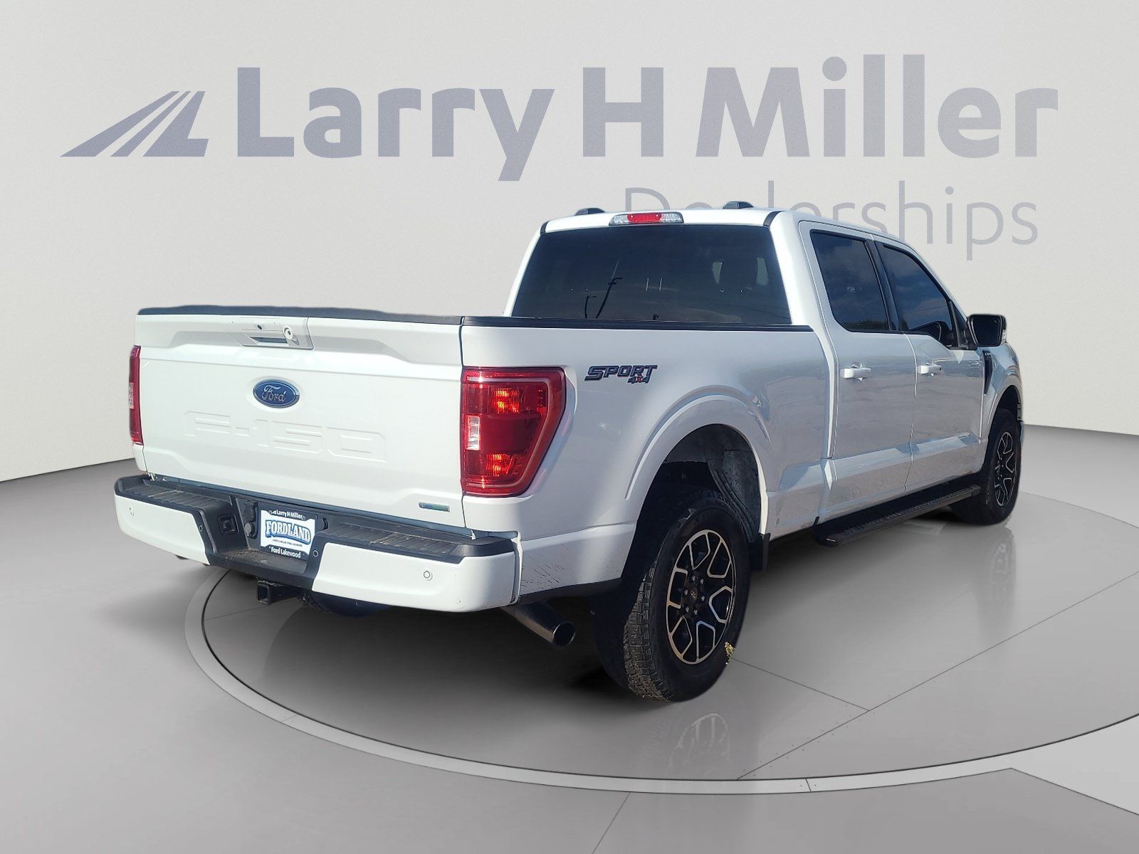 Used 2022 Ford F150 XLT w/ Equipment Group 302A High AWD/4WD image 5