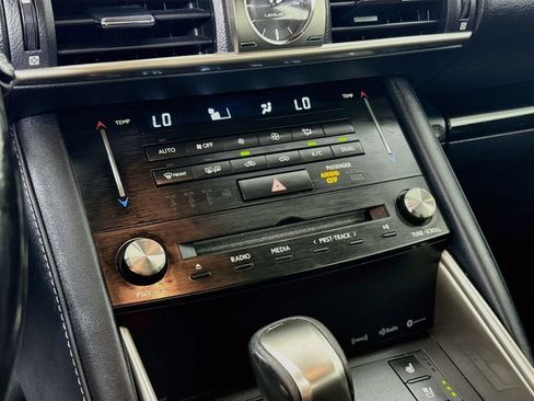 Used 2017 Lexus IS 300 AWD image 18