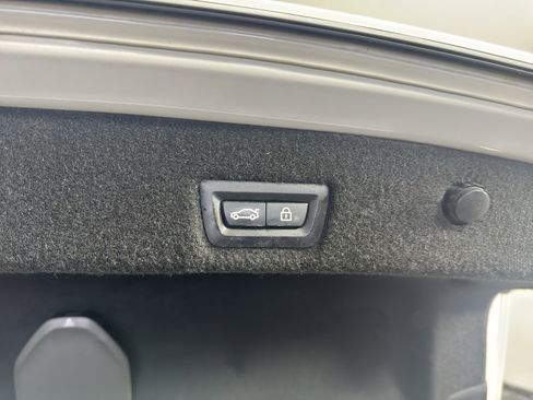 Used 2018 BMW 740i RWD image 36
