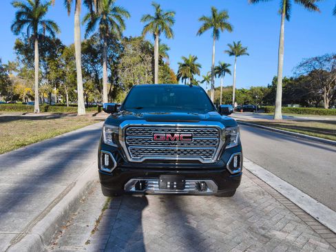 Used 2019 GMC Sierra 1500 Denali w/ Technology Package AWD/4WD image 3