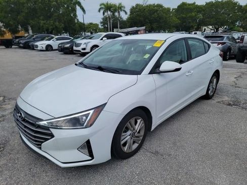 Used 2020 Hyundai Elantra SEL w/ Cargo Package (C1) FWD image 2