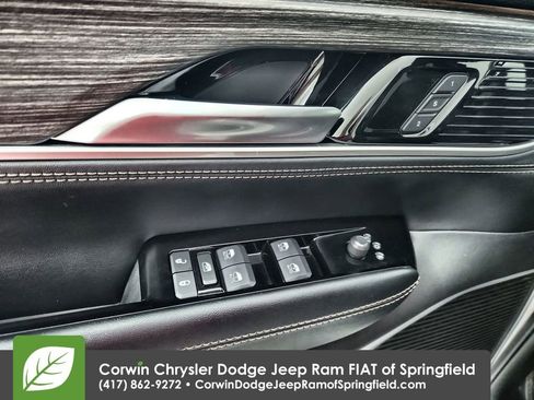 Certified 2024 Jeep Wagoneer Series III image 21