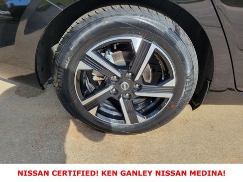 Certified 2024 Nissan Sentra SV image 21