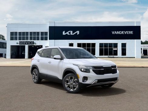 New 2026 Kia Seltos LX FWD image 10