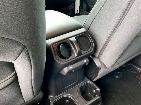 Used 2025 Jeep Gladiator Sport image 33