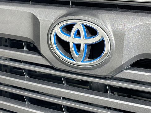 Used 2024 Toyota Tundra Limited w/ Power Package AWD/4WD image 15