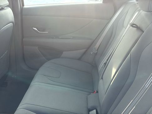 Used 2025 Hyundai Elantra SEL FWD image 29