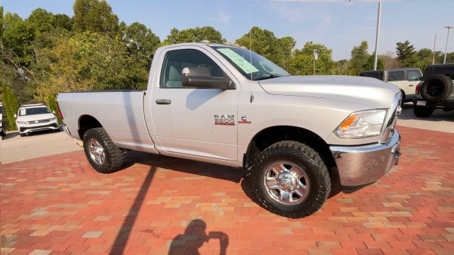Used 2018 RAM 3500 Tradesman w/ Chrome Appearance Group AWD/4WD image 3