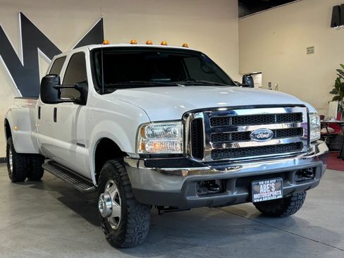 Used 1999 Ford F350 4x4 Crew Cab DRW Super Duty image 3