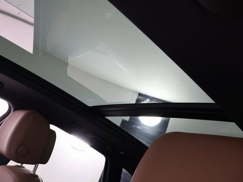 Used 2023 Audi Q5 2.0T Premium Plus w/ Premium Plus Package image 9