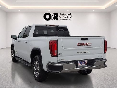 Used 2022 GMC Sierra 1500 SLT AWD/4WD image 4