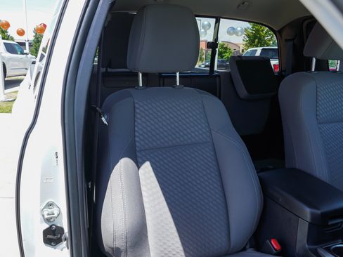 Used 2023 Toyota Tacoma SR5 AWD/4WD image 24