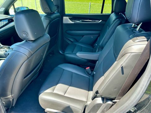 Used 2024 Cadillac XT6 Premium Luxury w/ Technology Package image 13