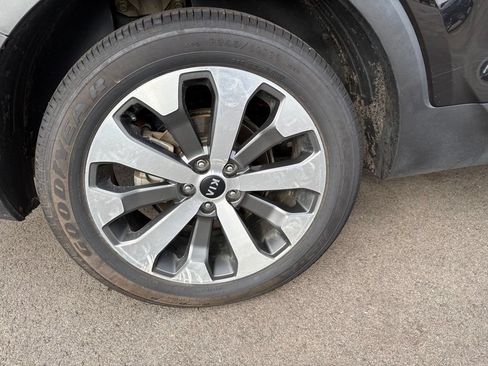 Used 2021 Kia Telluride S FWD image 33